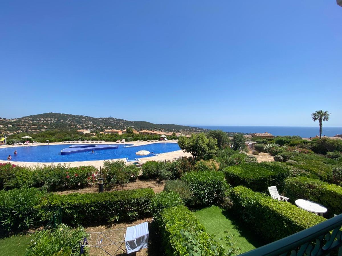Appart. Vue Mer Avec Piscine - Golfe De St Tropez Les Issambres Exterior foto