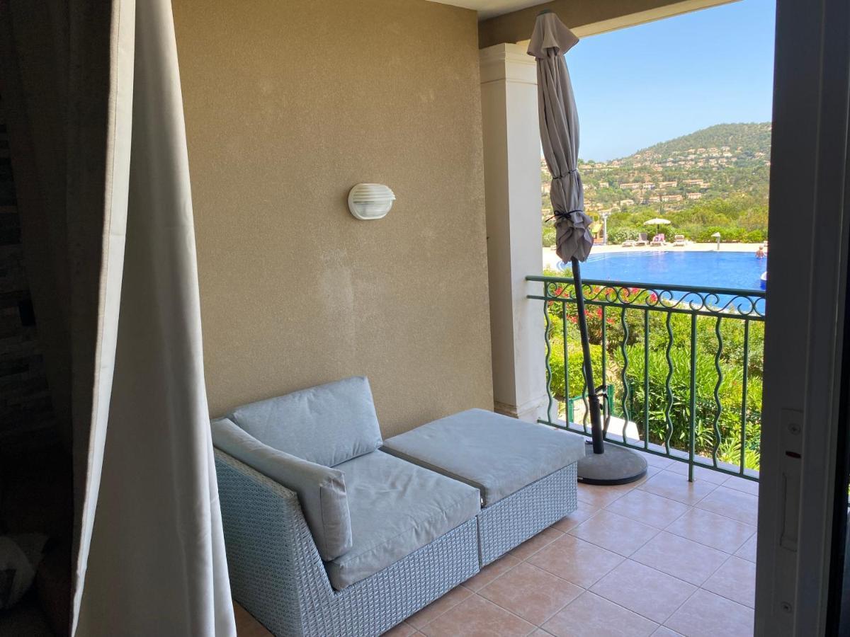 Appart. Vue Mer Avec Piscine - Golfe De St Tropez Les Issambres Exterior foto